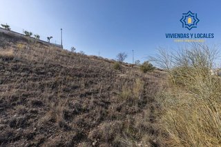 Terreno en venta en Zubia (La)