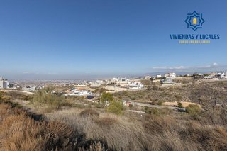 Terreno en venta en Zubia (La)