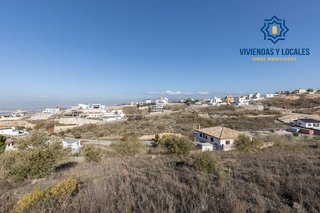 Terreno en venta en Zubia (La)