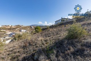 Terreno en venta en Zubia (La)