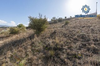 Terreno en venta en Zubia (La)