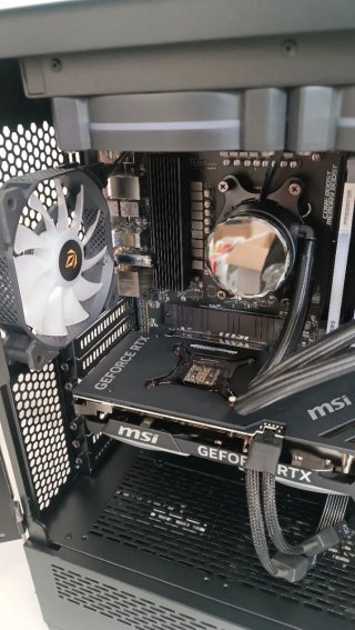 PC PcCom AMD Rayzen 5 7600X  -  W23S0382