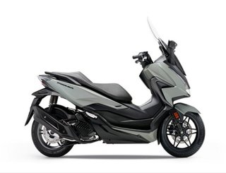 Honda 31305 llanta forza 125 .