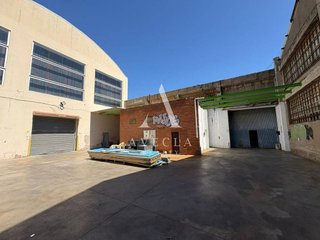 Nave industrial en alquiler en Almeda - El Corte Inglés en Cornellà de Llobregat