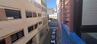 Piso en alquiler en Cruz Roja en Sevilla