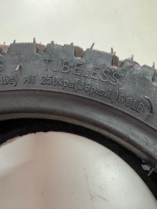 Neumático patinete eléctrico 10x2.7-6.5 Tubeless