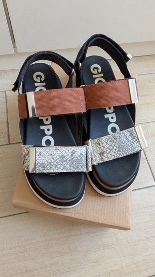 Sandalias Gioseppo nuevas combinables