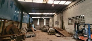 Nave industrial en alquiler en Meis