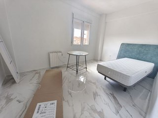 Piso en alquiler en Camino de Ronda - Rosaleda en Granada