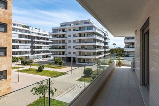 Piso en alquiler en Nueva Andalucía centro en Marbella