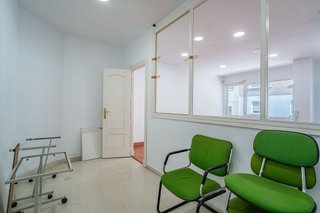 Oficina en alquiler en La Malagueta - La Caleta en Málaga