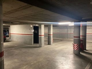 Garaje en venta en Santa Eugènia en Girona