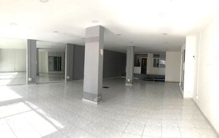 Local comercial en venta en Passeig Maragall - Zona Estació en Gavà