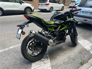 Kawasaki Z125 ABS 2021 Negra y Verde