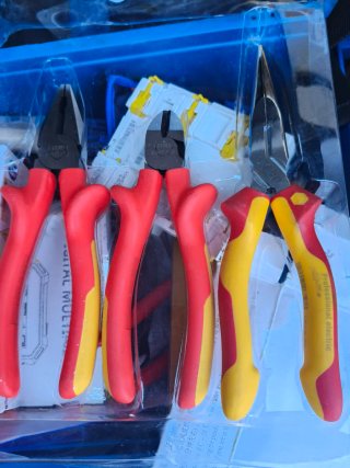 3 Alicates Eléctricos Profesionales