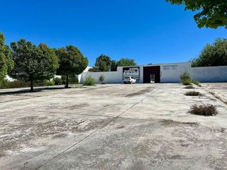 Nave industrial en venta en Aguilar de la Frontera
