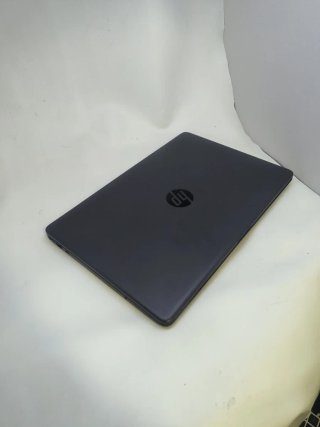 Ordenador portátil HP 255 G9