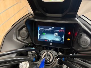 Yamaha Tracer 7 GT 35KW 2023 Negra/Dorada