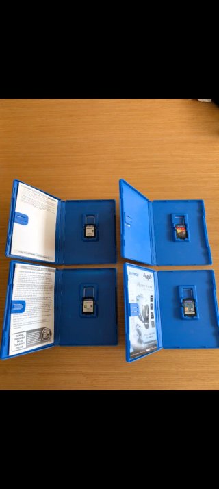 Pack PS Vita OLED + 4 Juegos + Tarjeta 8GB + Funda