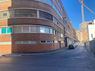 Local comercial en venta en Iralabarri en Bilbao