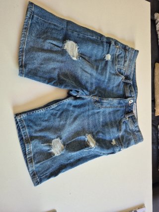 Pantalón corto vaquero Bershka desgastado