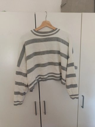 Jersey de rayas gris y blanco