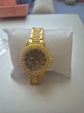 Reloj Dorado Acero Inoxidable con Cristales