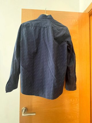 Camisa azul estampada