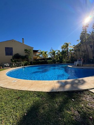 Casa adosada en venta en Puerto Banús en Marbella