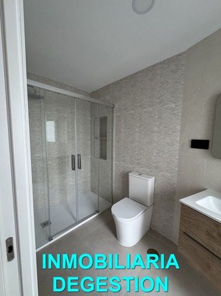 Piso en alquiler en Linares