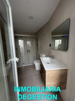 Piso en alquiler en Linares