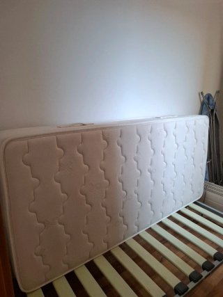 Colchón FiberMaster y cama inferior