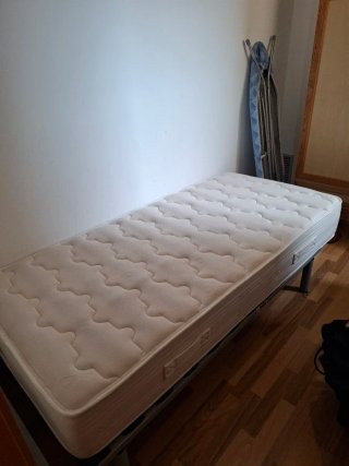 Colchón FiberMaster y cama inferior