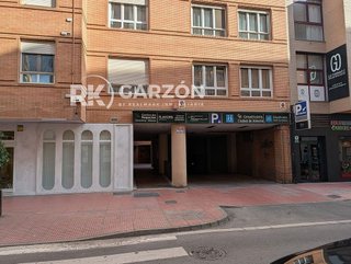 Garaje en venta en Nueva Andalucía en Almería