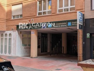 Garaje en venta en Nueva Andalucía en Almería