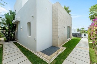 Chalet en alquiler en Río Real en Marbella