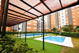 Piso en venta en Colores - Entreparques en Sevilla