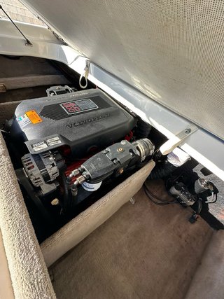 Barco Stingray 220LX J