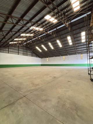 Nave industrial en alquiler en Valdepeñas