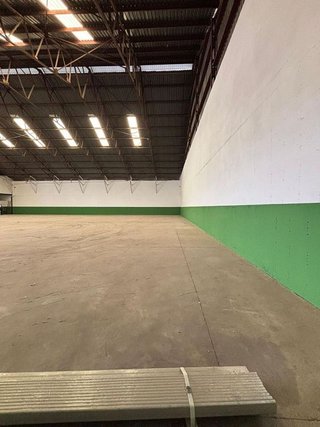 Nave industrial en alquiler en Valdepeñas