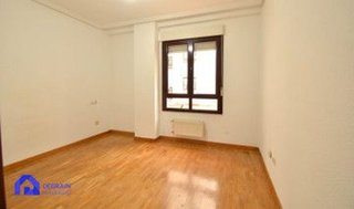 Piso en venta en Tenderina Alta - Fozaneldi en Oviedo