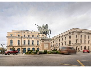 Piso en venta en Plaza España - Villa Pilar - Reyes Católicos - Vadillos en Burgos