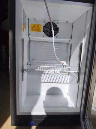Nevera Schweppes Amarilla