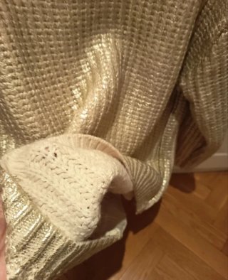 Jersey de lana beige dorado oversize