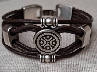 Pulsera Cuero y Zamak Artesanal
