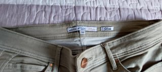Pantalón pitillo verde