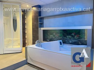 Local comercial en venta en Olot
