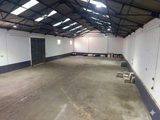 Nave industrial en alquiler en Valdepeñas