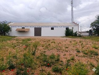 Nave industrial en alquiler en Valdepeñas