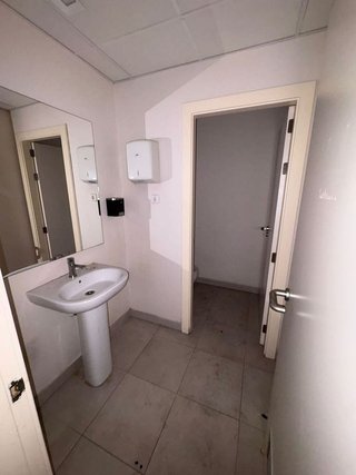 Local comercial en alquiler en Arapiles en Madrid